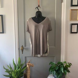 Le Lis V Neck Tee Tan and Lace